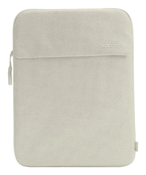 Vertically designed for quick access to your device wherever it is, the Crosstown Sleeve features completely cushioned construction, designed for…